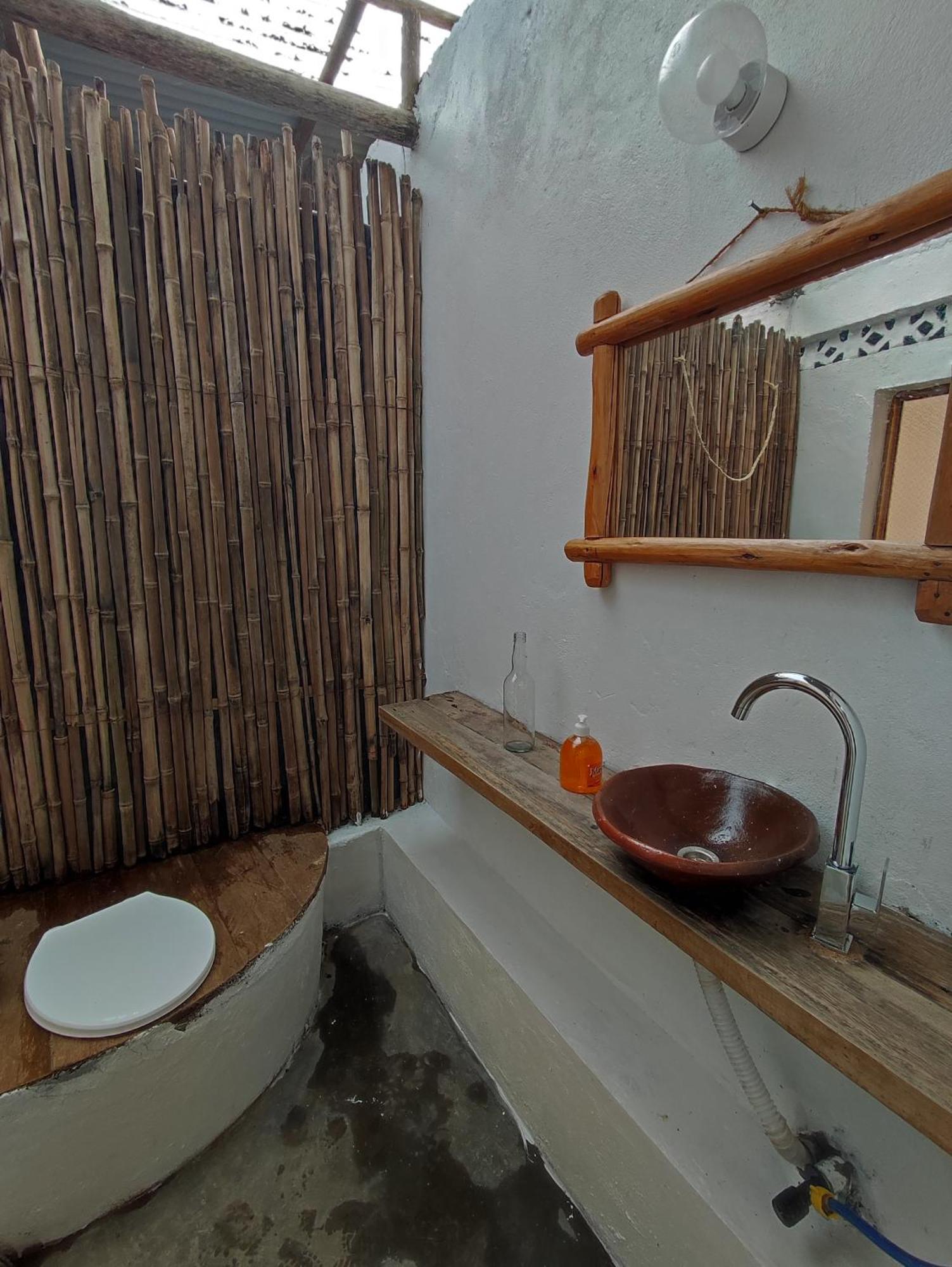 Inzu Lodge Gisenyi Exteriör bild
